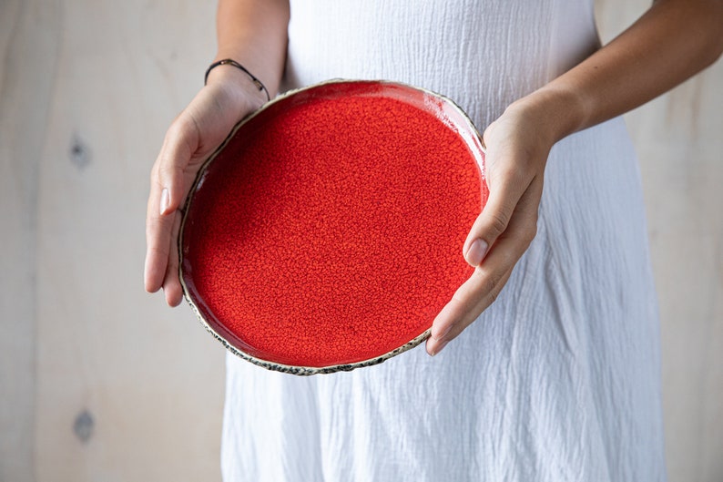 Assiette petit-déjeuner en céramique rouge 23 cm