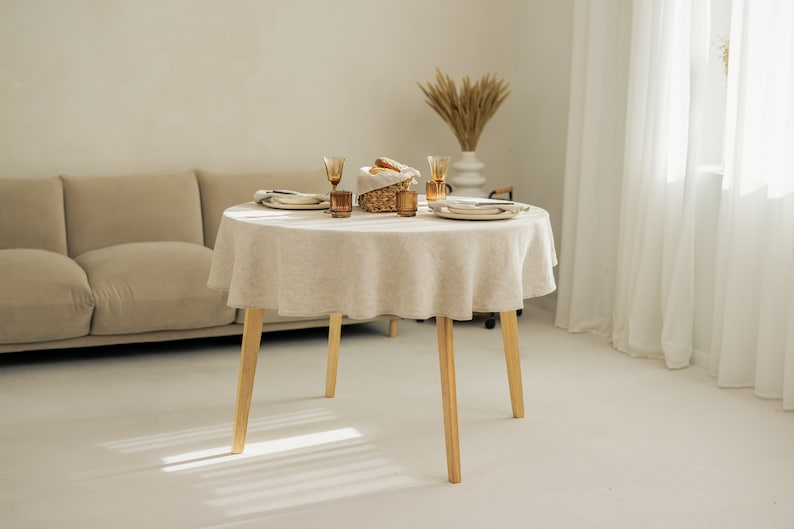 Nappe ronde en lin lavé doux pour table à manger