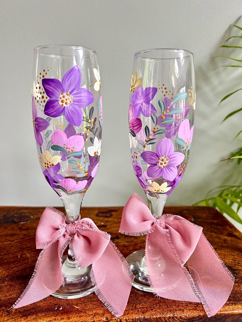 Verres à vin peints à la main floral - Flûtes à champagne, Verres fleuris, Anniversaire, Mariage