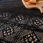 Nappe Noire et Blanche avec Bordure en Dentelle au Crochet et Pampilles, 100% Viscose, Décoration de Noël