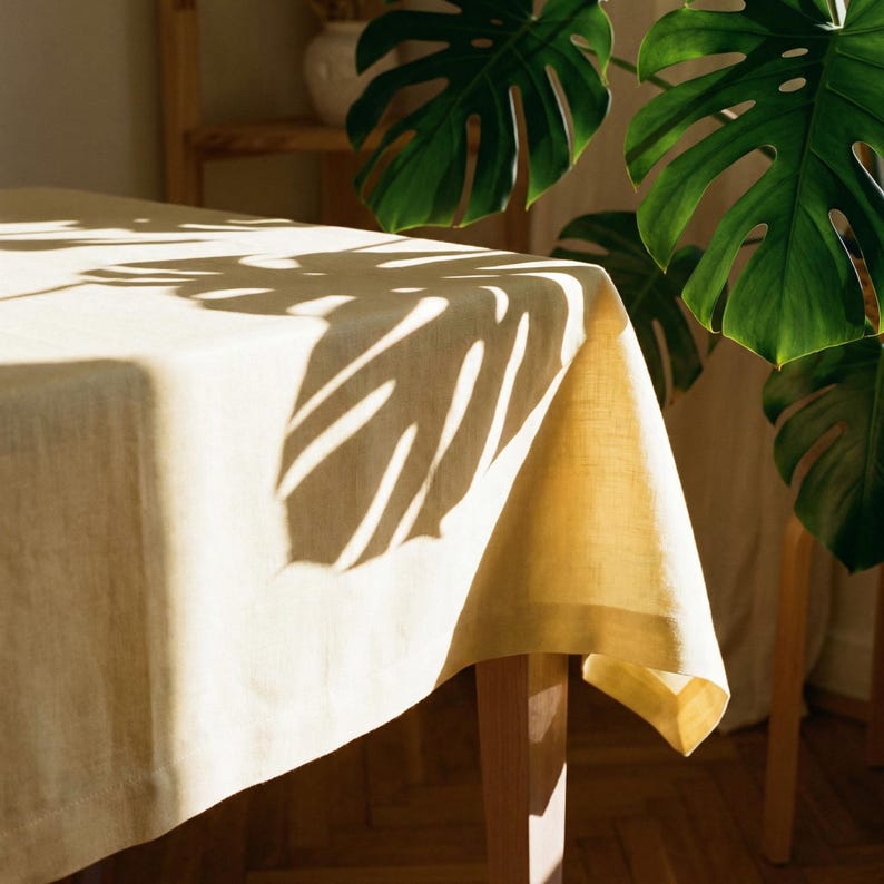 Nappe en lin jaune beurre, nappes jaune pâle, différentes tailles