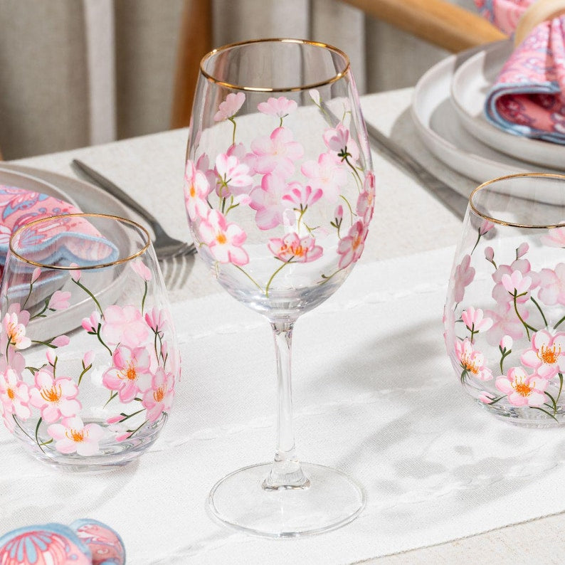 Tasses en verre coloré à motif de fleurs de cerisier, lot de deux