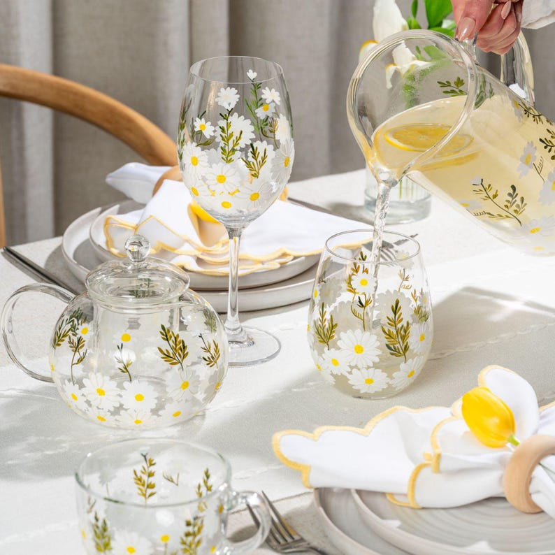 Ensemble de verres à marguerite peints à la main (2 pièces)
