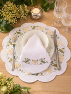 Set de table et serviette brodés fleurs jaunes, lin coton polyester festonné antitache 35 cm