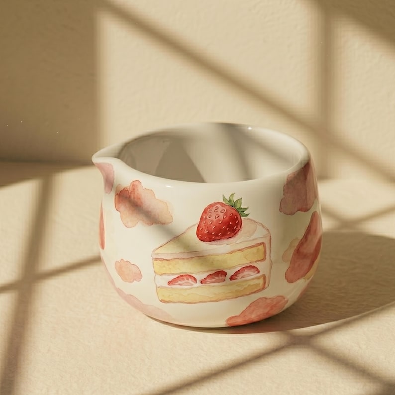 Bol à matcha avec bec verseur et support pour fouet | Service à thé en céramique motif gâteau aux fraises