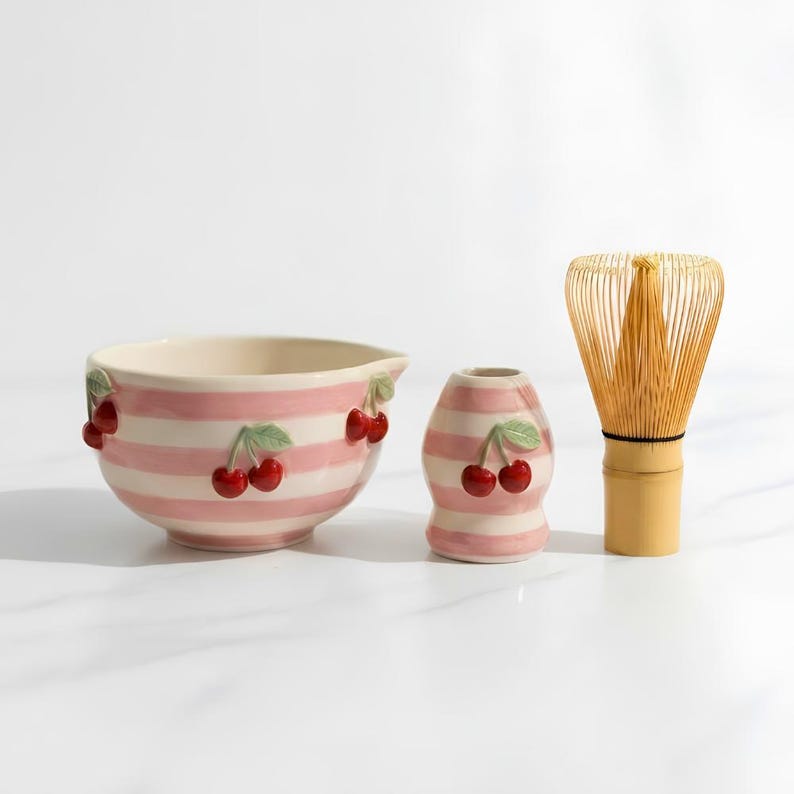 Bol à Matcha Céramique Rose Cerise avec Support Fouet, Chawan Fait Main