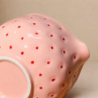 Bol à matcha fraise en céramique rose avec bec verseur, kit matcha avec fouet et cuillère en bambou, chawan pour cérémonie du thé