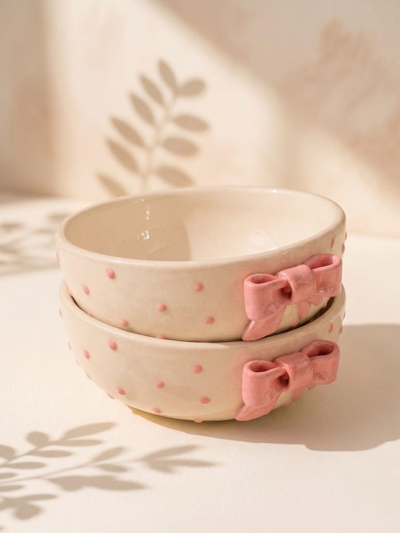 Bol en céramique avec nœud rose et pois, décoration de cuisine coquette
