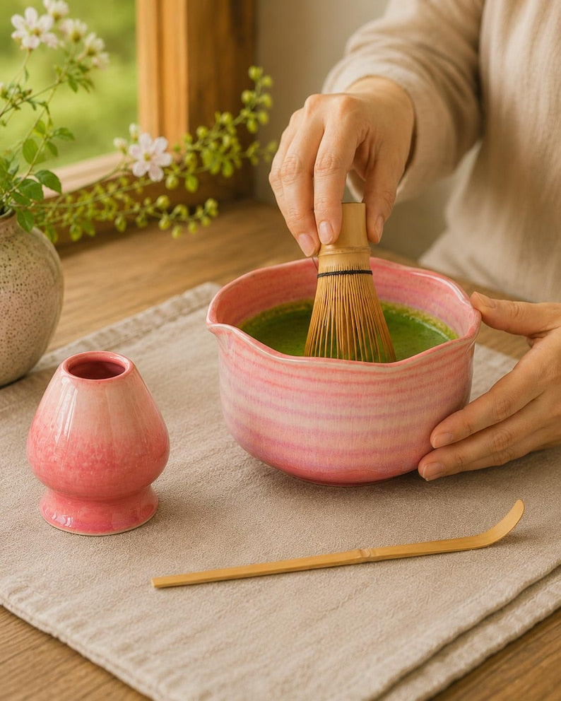 Bol à matcha lavande brumeux avec porte-cuillère et accessoires en céramique faits main, 400 ml