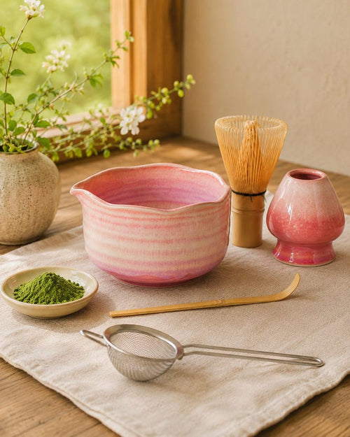 Bol à matcha lavande brumeux avec porte-cuillère et accessoires en céramique faits main, 400 ml