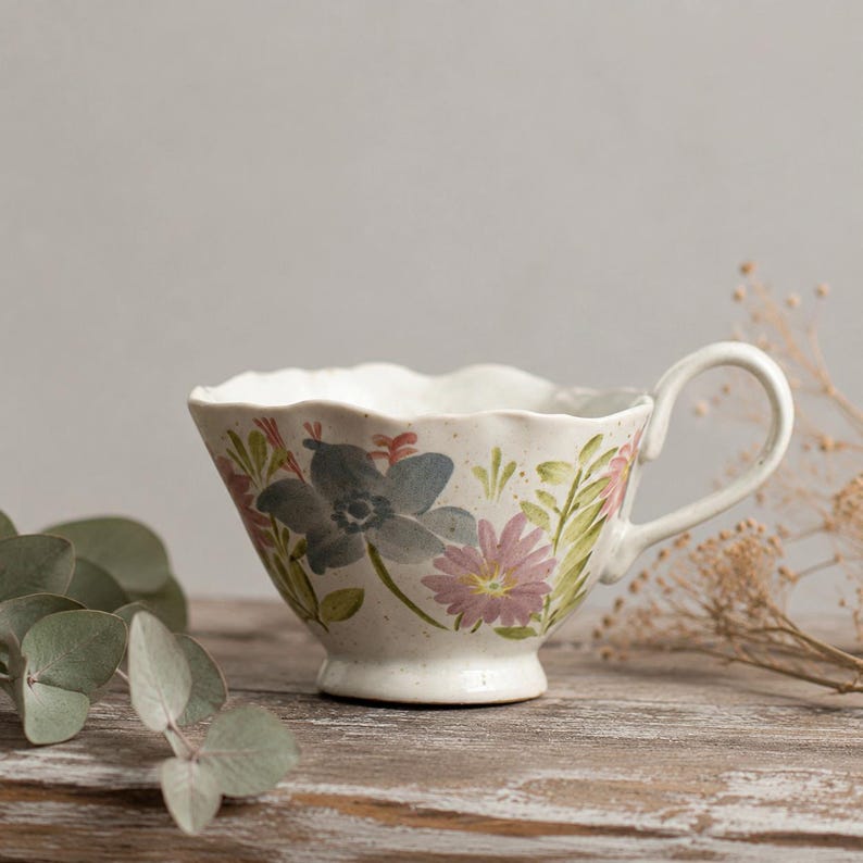 Service à thé floral en céramique artisanale, tasse à café vintage style cottagecore avec soucoupe