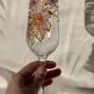 Verre à champagne peint à la main avec motif floral – Flûte à champagne en verre avec strass